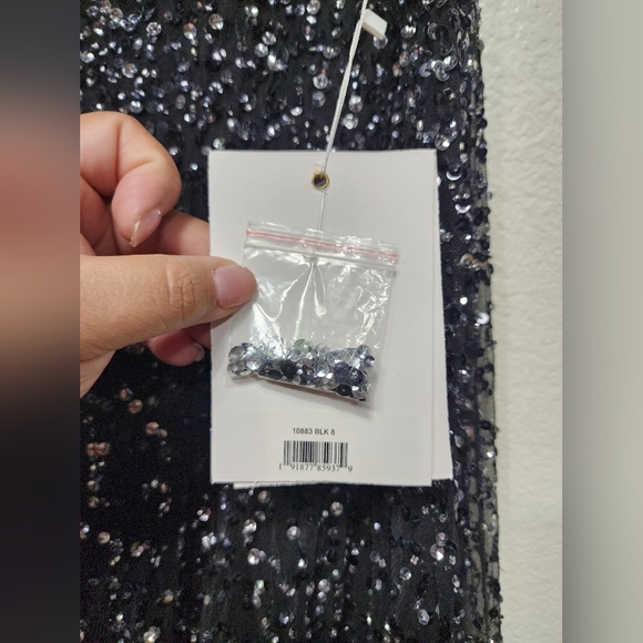 Mac Duggal 10883 Embellished Tiered Sequin Gown Dress 8 Wedding Formal Event - Picture 13 of 13